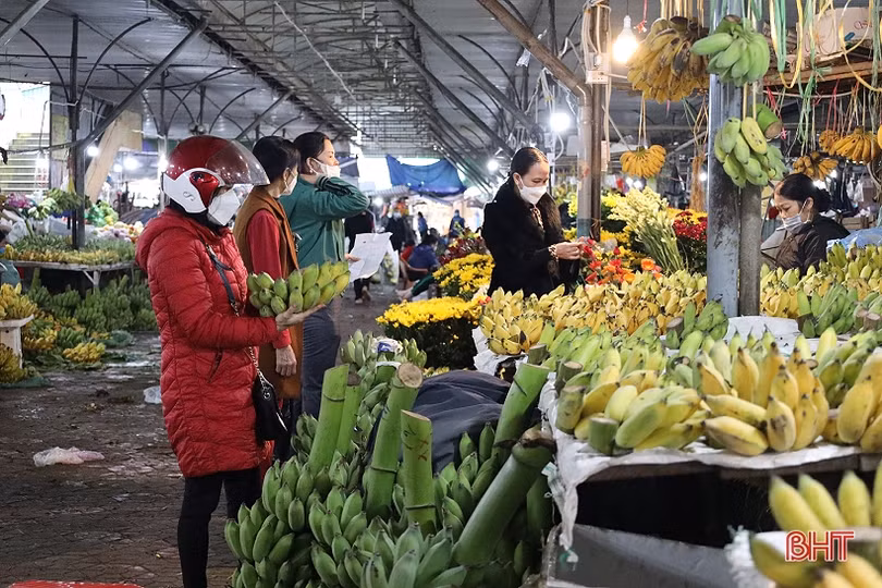 Người Hà Tĩnh tất bật sắm lễ cúng ông Công, ông Táo