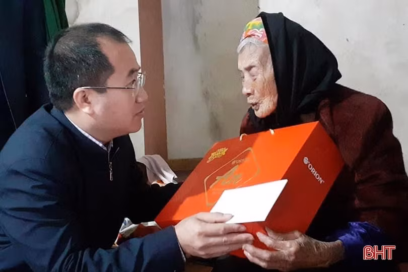 Lộc Hà trao 13.600 suất quà tết trị giá gần 5,7 tỷ đồng 