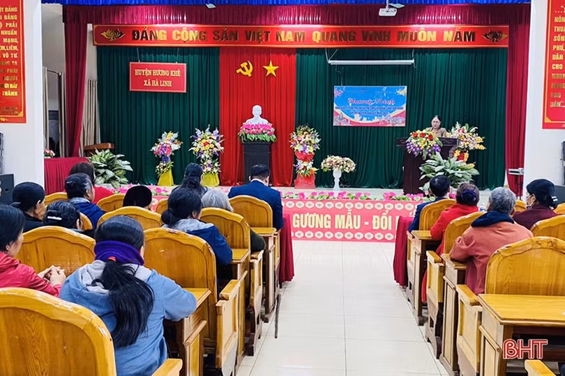 Hàng trăm suất quà tết đến với người dân gặp hoàn cảnh khó khăn ở Hà Tĩnh