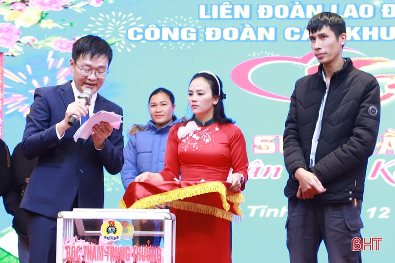 Người lao động Các khu kinh tế Hà Tĩnh vui “Tết sum vầy”