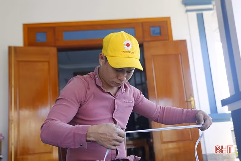 Làm “nêu”... cũng lắm công phu!