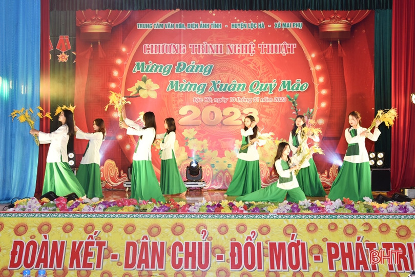 Ấn tượng chương trình nghệ thuật mừng Đảng - mừng xuân ở Lộc Hà