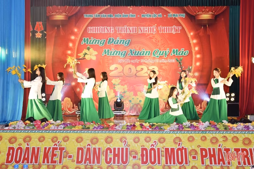 Ấn tượng chương trình nghệ thuật mừng Đảng - mừng xuân ở Lộc Hà