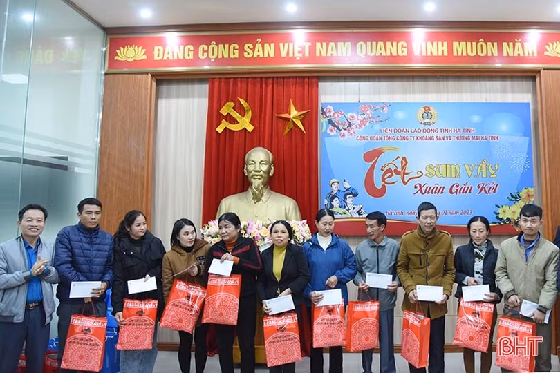 Công nhân, người lao động Mitraco Hà Tĩnh vui Tết sum vầy