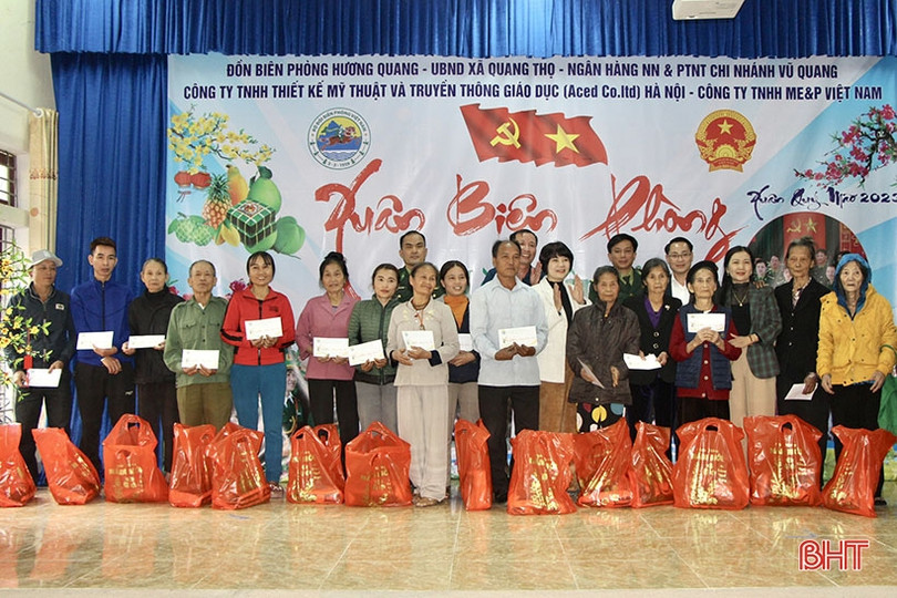 Chương trình “Xuân biên phòng, ấm lòng dân bản” nơi biên giới Hà Tĩnh 