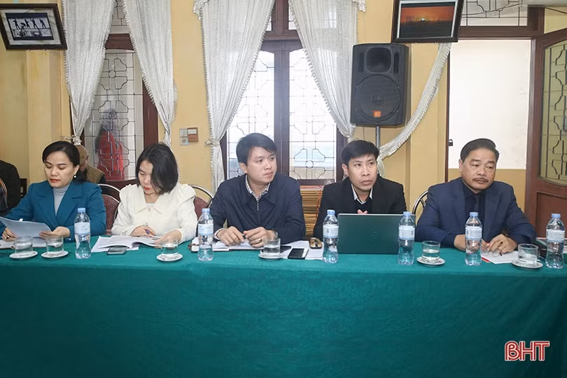 Đoàn kết, thống nhất, đóng góp tích cực vào sự phát triển văn học nghệ thuật 