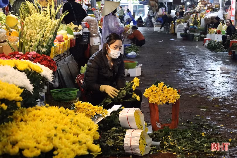 Người Hà Tĩnh tất bật sắm lễ cúng ông Công, ông Táo