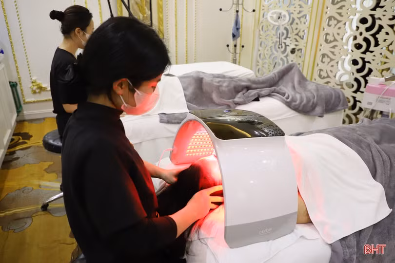 Hà Tĩnh: Các cơ sở “tân trang nhan sắc” nhộn nhịp những ngày cuối năm