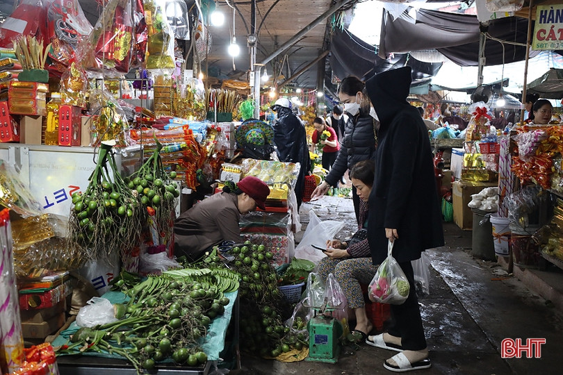 Người Hà Tĩnh tất bật sắm lễ cúng ông Công, ông Táo