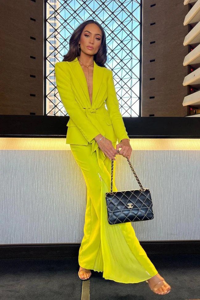 Nhan sắc tân Hoa hậu Hoàn vũ