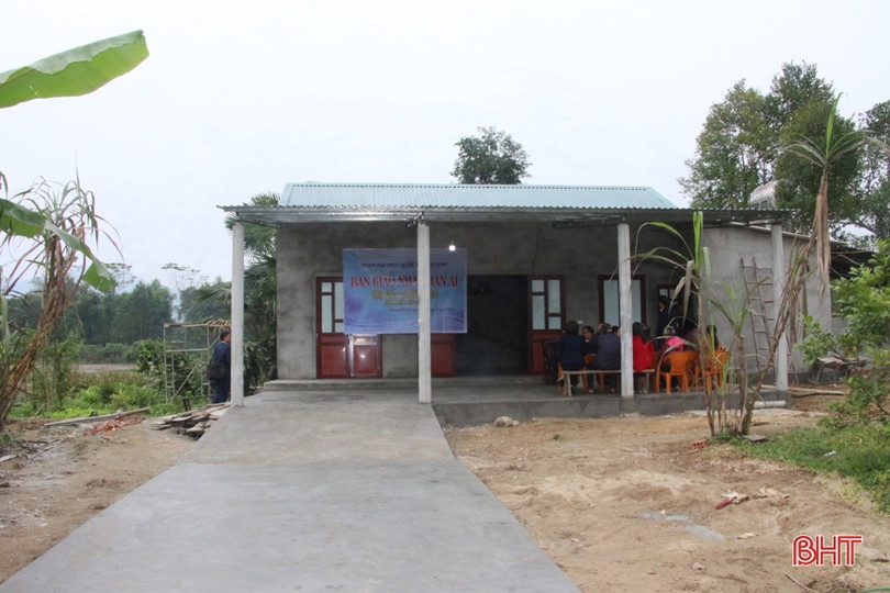 Đoàn ĐBQH tỉnh Hà Tĩnh kêu gọi hỗ trợ làm nhà cho hộ nghèo ở Hương Khê