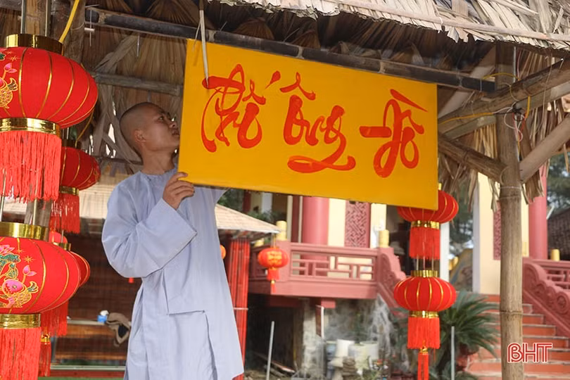 Các chùa ở Hà Tĩnh trang hoàng đón tết Quý Mão 2023