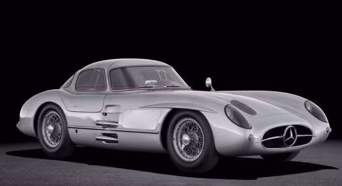 5 chiếc ô tô đắt nhất được bán đấu giá trong năm 2022