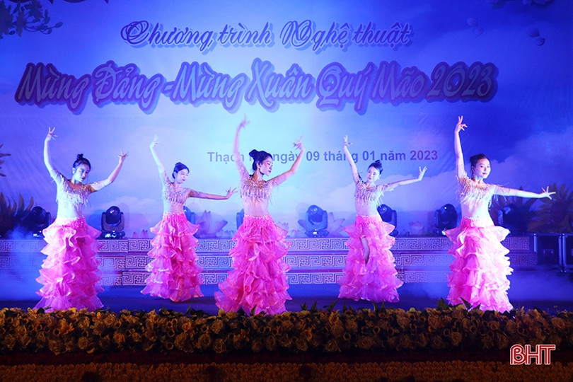 Đặc sắc chương trình nghệ thuật mừng Đảng - mừng xuân tại Thạch Hà