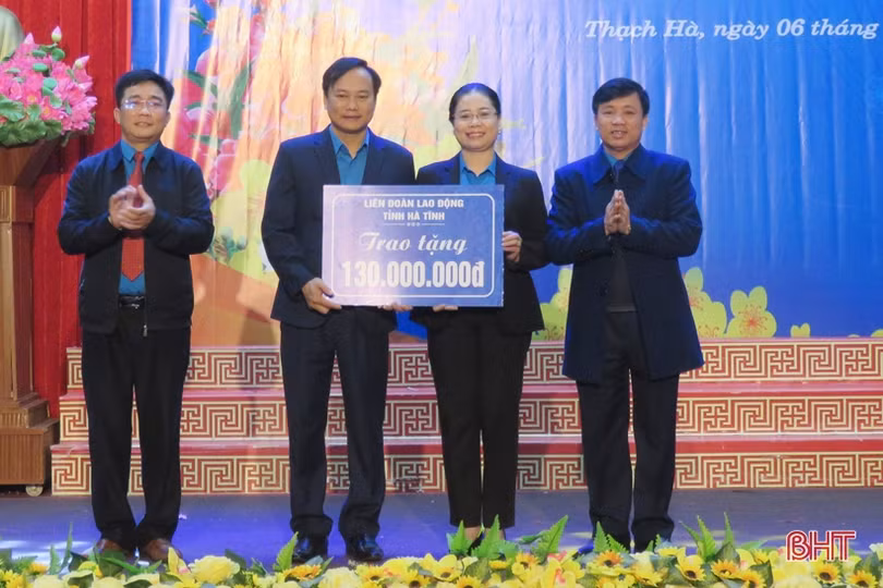 Người lao động Hà Tĩnh đón tết ấm áp, sum vầy