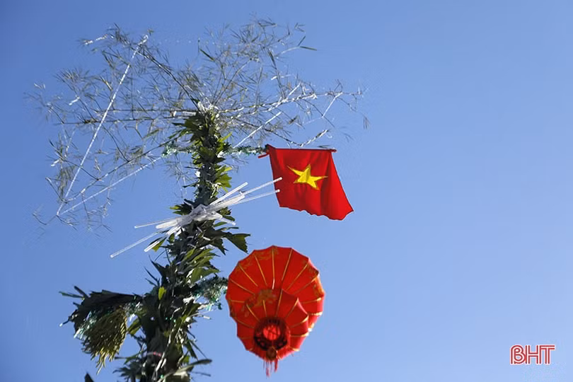 Làm “nêu”... cũng lắm công phu!