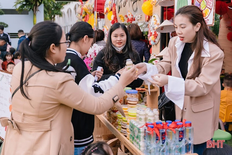 Đặc sắc lễ hội ẩm thực Trường Mầm non Trung Kiên