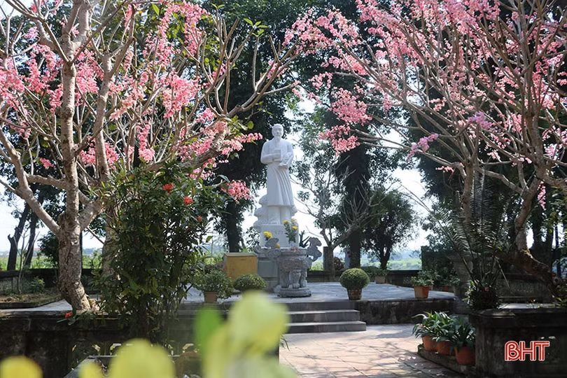 Các chùa ở Hà Tĩnh trang hoàng đón tết Quý Mão 2023