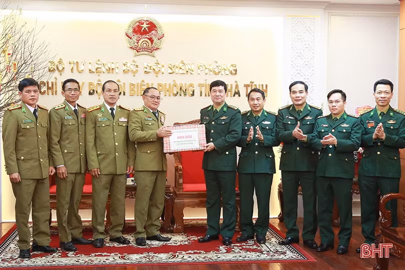 Công an tỉnh Bolikhămxay chúc tết Công an, BĐBP tỉnh Hà Tĩnh