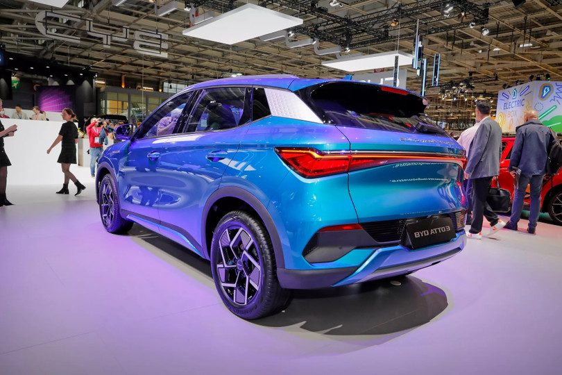 Hãng xe điện Trung Quốc bám sát nút doanh số “vua xe điện” Tesla