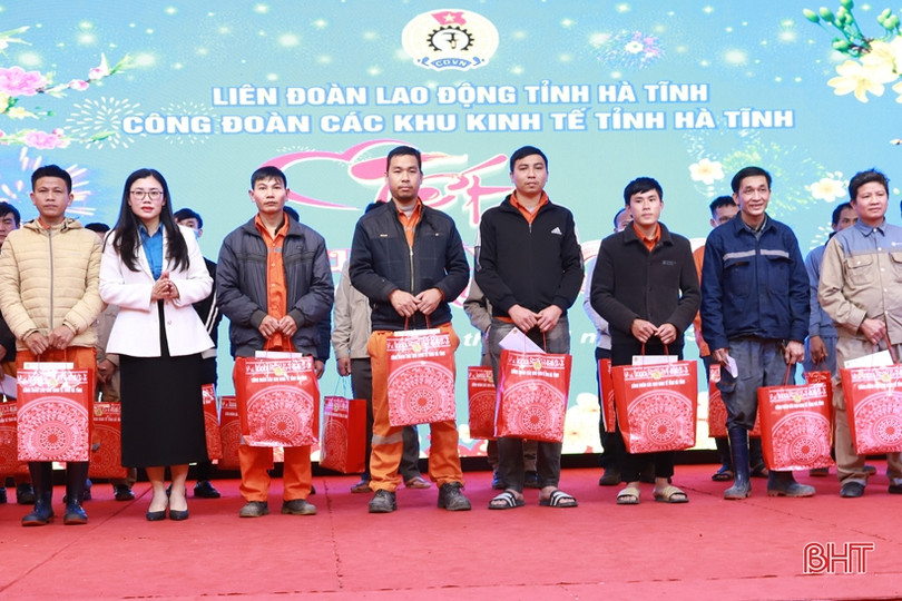Người lao động Các khu kinh tế Hà Tĩnh vui “Tết sum vầy”