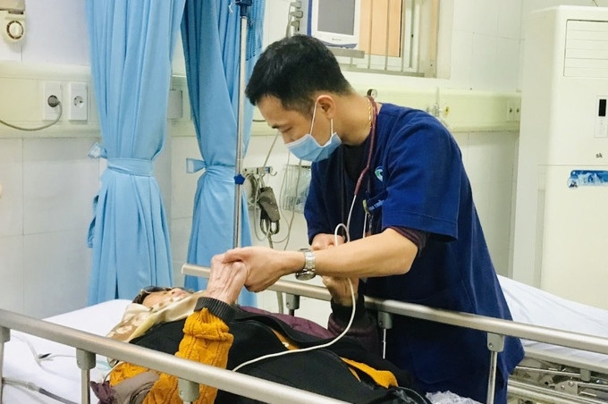 3 điều không được làm khi có người thân bị đột quỵ - 1 3 điều không được làm khi có người thân bị đột quỵ