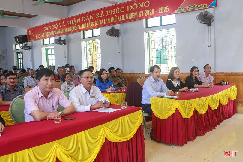 Báo Hà Tĩnh, Ngân hàng Chính sách xã hội tỉnh trao quà tết cho người nghèo huyện Hương Khê