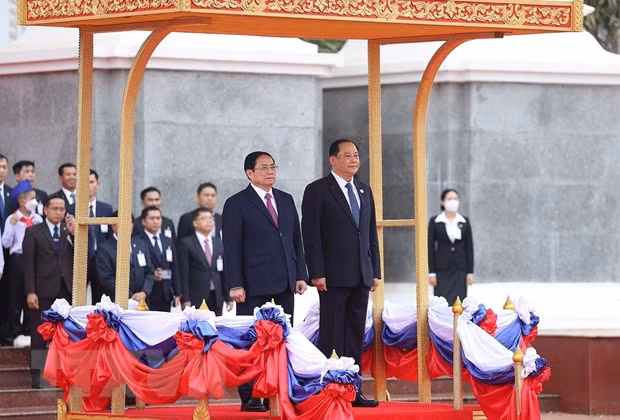 Thủ tướng Phạm Minh Chính bắt đầu thăm chính thức CHDCND Lào