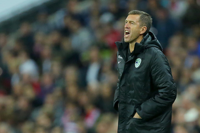 HLV tuyển Iraq rất giàu kinh nghiệm. “Tuyển Iraq chơi lúc hay lúc dở, đó là cơ hội của Việt Nam”