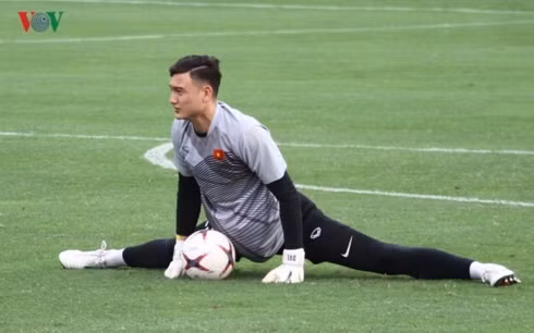 Đặng Văn Lâm chia tay Hải Phòng, sang Thái Lan khoác áo Muangthong?