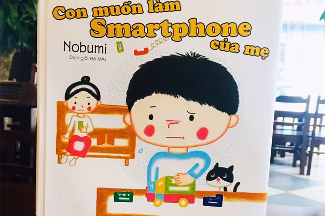 Mẹ ơi, ‘Con muốn làm smartphone của mẹ’