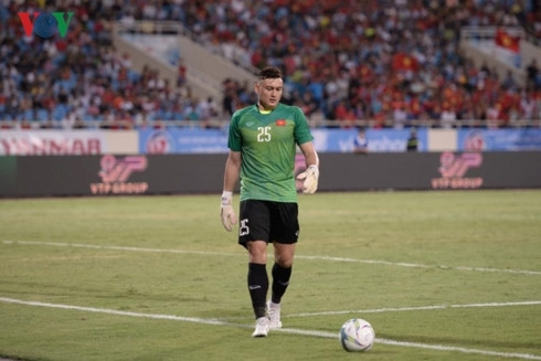 Đặng Văn Lâm chia tay Hải Phòng, sang Thái Lan khoác áo Muangthong?