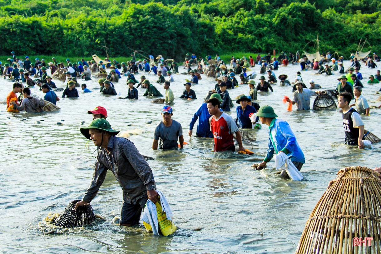 Lễ hội đánh cá “độc nhất vô nhị” ở Hà Tĩnh