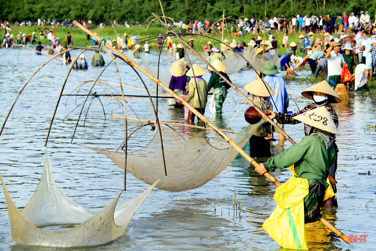 Lễ hội đánh cá “độc nhất vô nhị” ở Hà Tĩnh