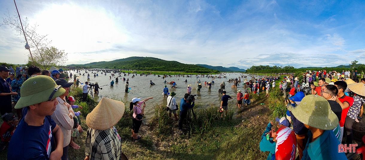 Lễ hội đánh cá “độc nhất vô nhị” ở Hà Tĩnh