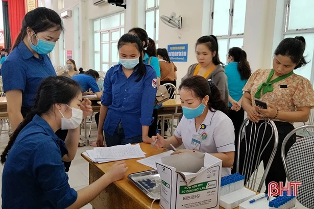 Chương trình “Blouse trắng - Trái tim hồng” thu về 150 đơn vị máu