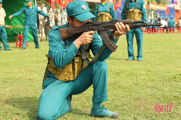 Về Nghi Xuân xem chiến sỹ “sao vuông” trình diễn kỹ năng chiến đấu