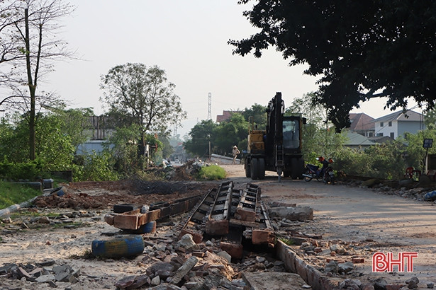 Xây dựng cầu Hội trị giá 25 tỷ đồng tại Cẩm Xuyên