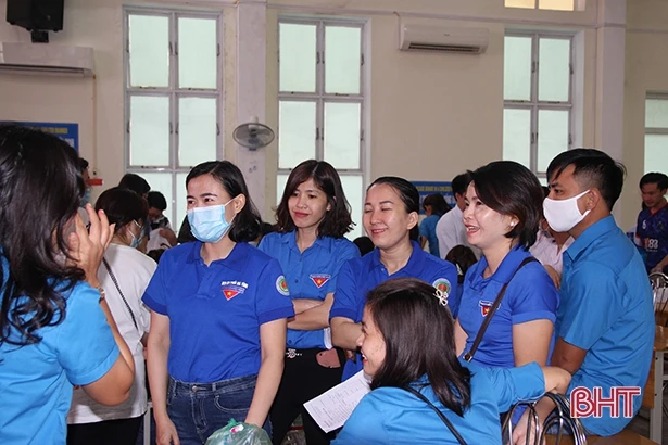 Chương trình “Blouse trắng - Trái tim hồng” thu về 150 đơn vị máu