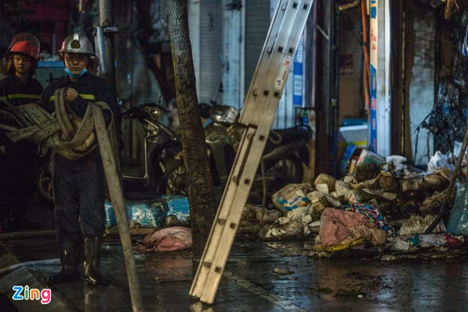 4 người thiệt mạng trong vụ cháy nhà ở Hà Nội