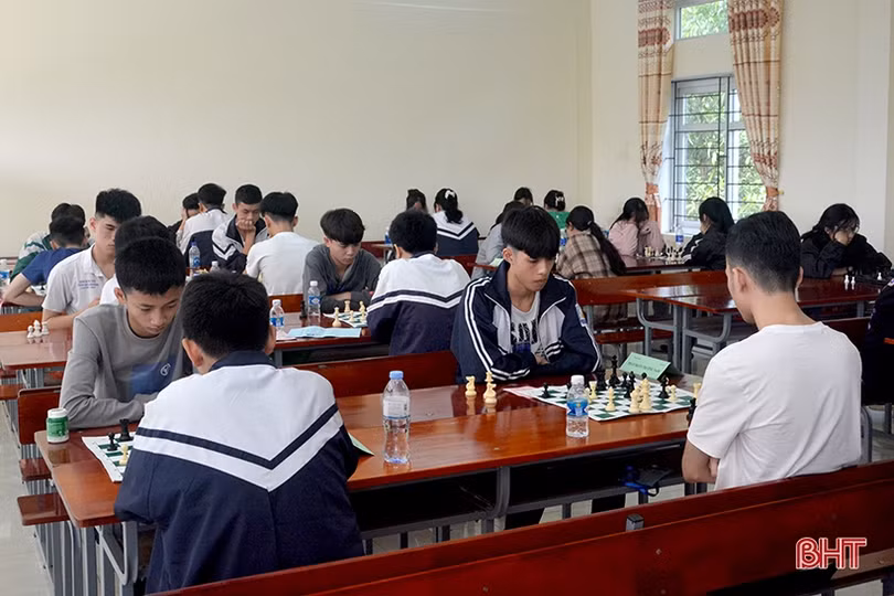 Hội khỏe Phù Đổng Hà Tĩnh: Nỗ lực ngay sau tiếng còi khai cuộc