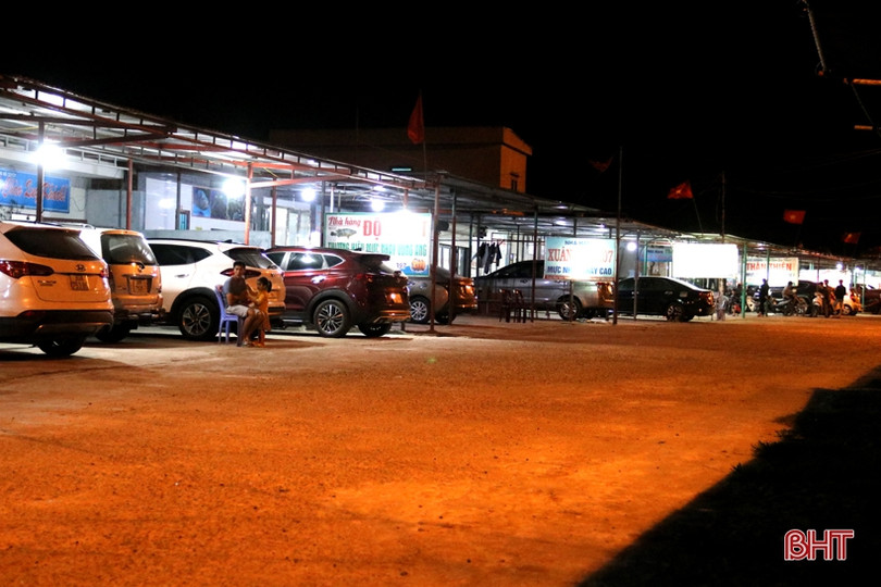 Mực nhảy Vũng Áng hút khách từ đầu hè ảnh 8 Mực nhảy Vũng Áng hút khách từ đầu hè