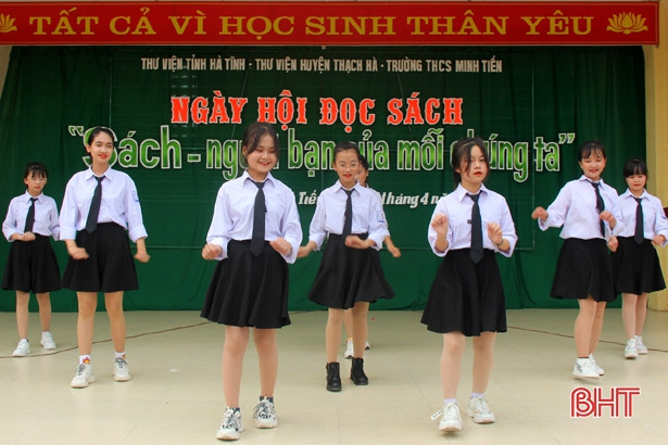 Không gian văn hóa vui tươi trong ngày hội đọc sách ở Thạch Hà