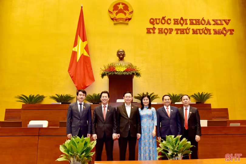 Tân Chủ tịch Quốc hội Vương Đình Huệ tuyên thệ nhậm chức