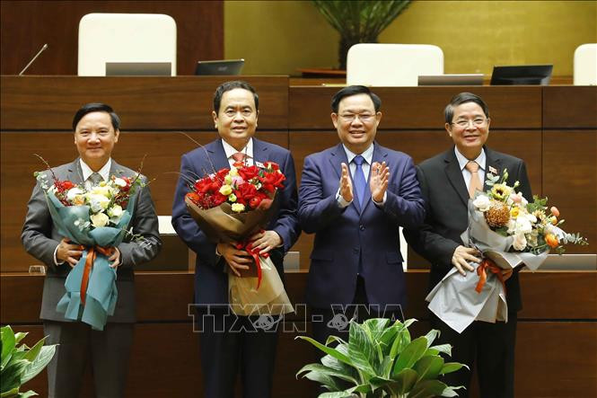 Quốc hội thông qua Nghị quyết bầu 3 Phó Chủ tịch Quốc hội