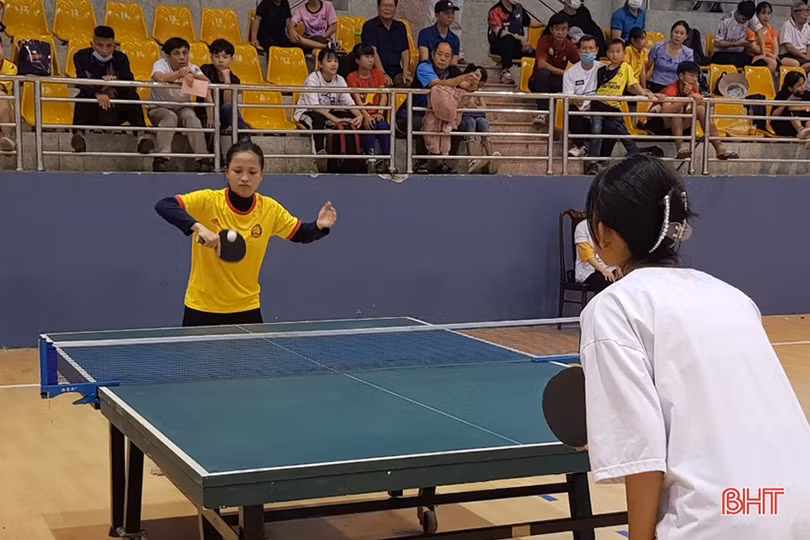 Hội khỏe Phù Đổng Hà Tĩnh: Nỗ lực ngay sau tiếng còi khai cuộc