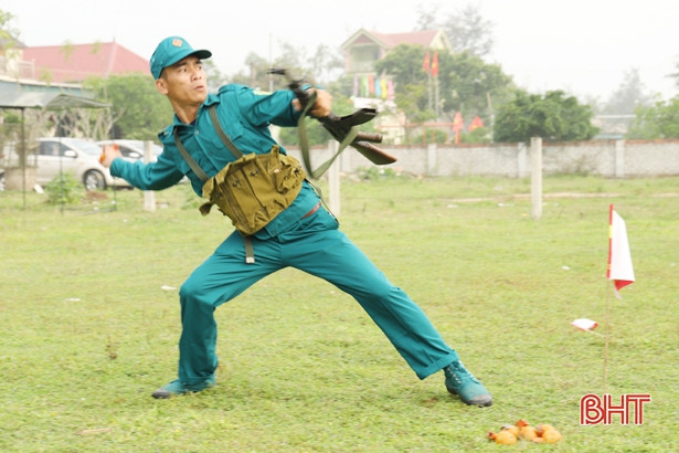 Về Nghi Xuân xem chiến sỹ “sao vuông” trình diễn kỹ năng chiến đấu