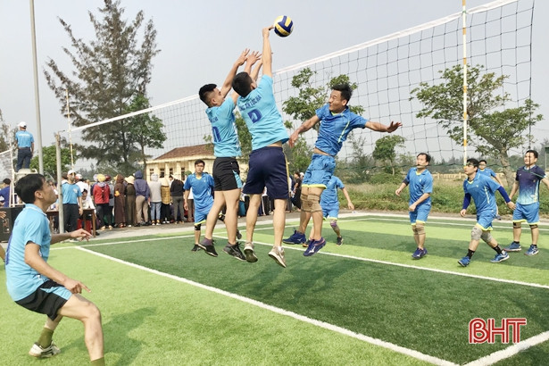 Thạch Châu vô địch Giải bóng chuyền nam thanh niên Lộc Hà năm 2021