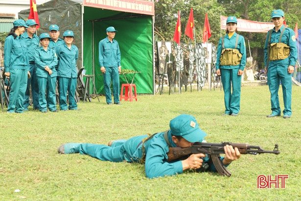 Về Nghi Xuân xem chiến sỹ “sao vuông” trình diễn kỹ năng chiến đấu