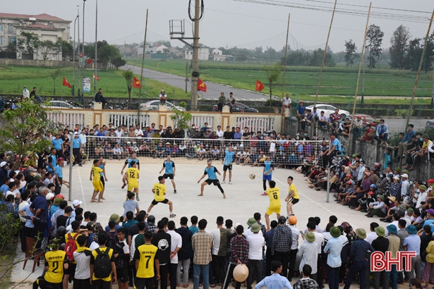 Thạch Châu vô địch Giải bóng chuyền nam thanh niên Lộc Hà năm 2021